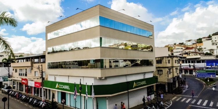 Cooabriel realiza primeira comercialização de café conilon na Bolsa de São Paulo
