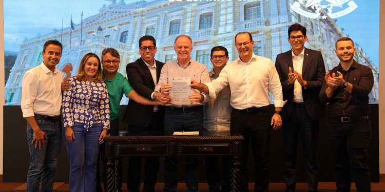 Governo anuncia R$ 264 milhões para infraestrutura rural em 35 municípios do ES