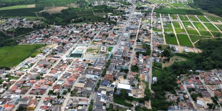 Regularização fundiária vai contemplar 3 mil imóveis de Jaguaré neste ano
