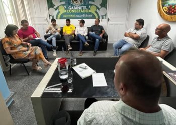 Prefeito recebe representantes de empresas que estão se instalando em Sooretama