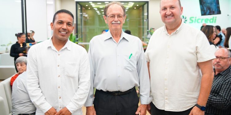 Fernando enaltece chegada do Sicredi a Sooretama: “Fortalece o desenvolvimento”