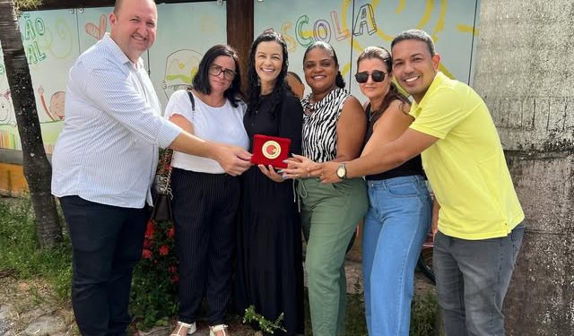 Educação de Sooretama recebe Selo Nacional Ouro de excelência na alfabetização de alunos
