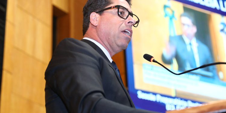 Reeleito presidente da Ales, Marcelo Santos confirma protagonismo na política capixaba