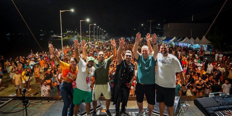 Veio para ficar! Primeiro Carnaval de Sooretama na Lagoa Juparanã é sucesso absoluto