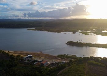 Única praia aberta ao público na Lagoa Juparanã se sobressai entre as belezas naturais de Sooretama
