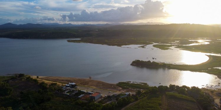 Única praia aberta ao público na Lagoa Juparanã se sobressai entre as belezas naturais de Sooretama