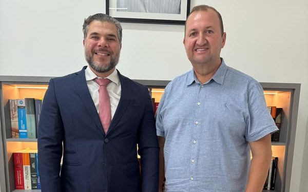 Colheita do café em Sooretama: prefeito discute planejamento de segurança com Ministério Público