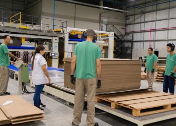 Linhares segue entre as cidades que mais geram empregos com carteira assinada no ES