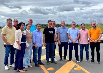 Governador em exercício e prefeitos visitam obras de rodovia no Norte do ES