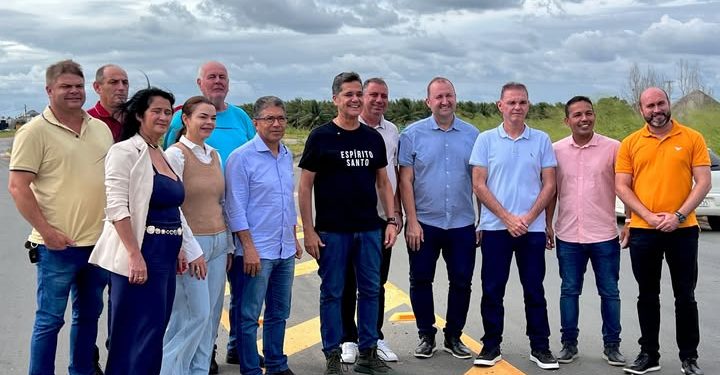 Governador em exercício e prefeitos visitam obras de rodovia no Norte do ES