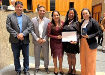 Enfermeira de Sooretama é homenageada no Estado