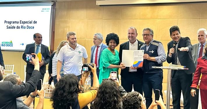 Em Brasília, prefeito de Sooretama assina Protocolo para receber R$ 33,4 milhões para a saúde