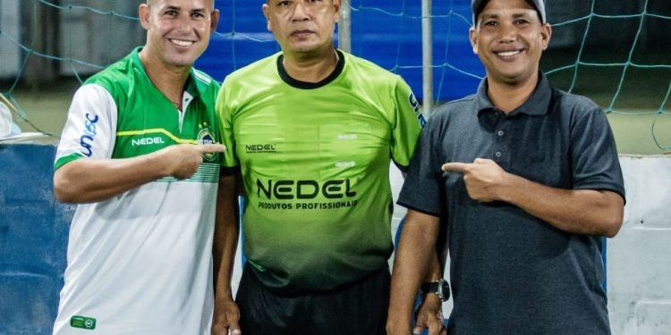 Árbitros de excelência, Elivelton Brito e Valdecir Sampaio brilham em finais consecutivas do Fut 7 capixaba
