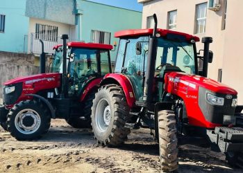 Fernando entrega novos equipamentos para a agricultura de Sooretama