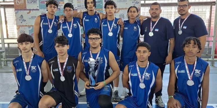 Seleção de Linhares é vice-campeã estadual de voleibol nos Jogos Escolares do ES
