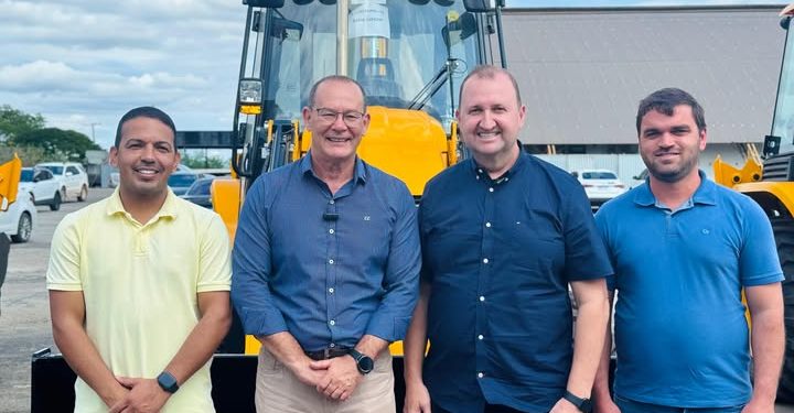 Municípios recebem novas máquinas e equipamentos para a agricultura