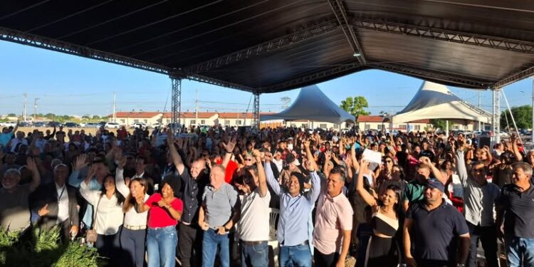Após 12 anos de espera, 431 famílias recebem moradias do Residencial Alegre em Sooretama