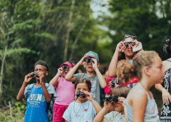 Projeto “Eu Passarinho” encanta estudantes com observação de aves em Sooretama