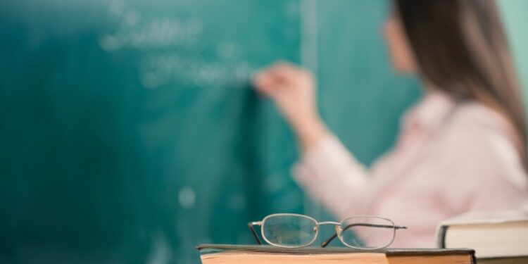 Sooretama abre dois processos seletivos para profissionais da Educação