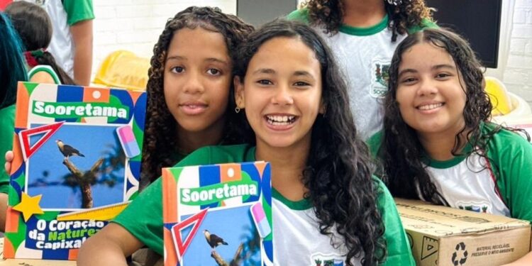 Prefeitura de Sooretama entrega kits de materiais escolares para quase 6 mil alunos