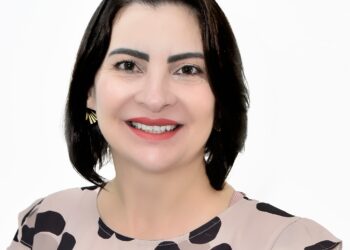 Professora de Sooretama conquista 1º lugar estadual no Prêmio Educador Transformador