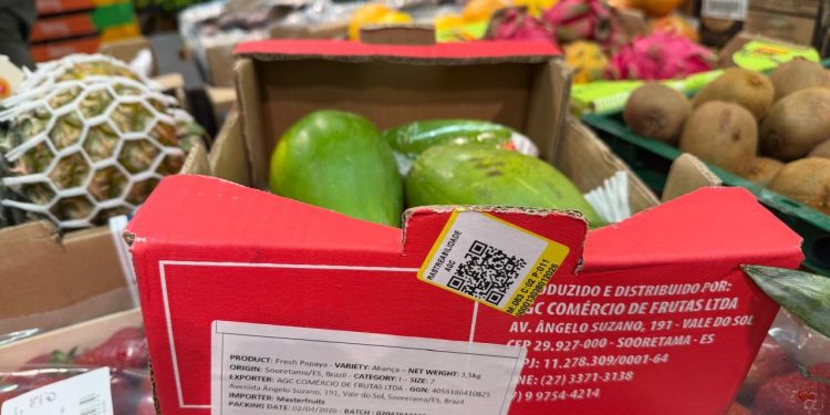 Mamão de Sooretama é destaque em supermercados na Europa