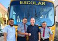 Prefeitura de Sooretama entrega novo ônibus para reforçar transporte escolar