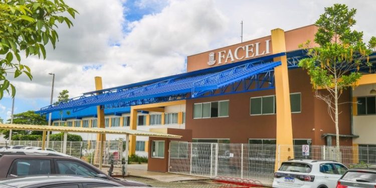 Faculdade pública de Linhares abre inscrições para o vestibular do segundo semestre