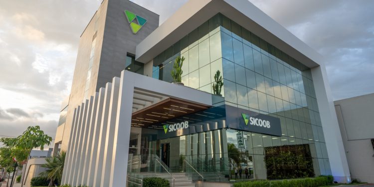 Sicoob ES distribui mais de R$ 700 milhões em sobras a cooperados
